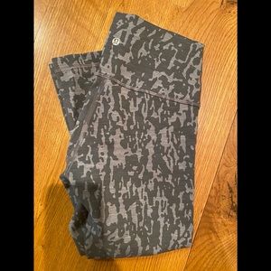 Womens lululemon wunder train high rise 21” capri